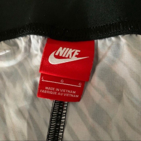 NIKE shorts - Picture 5 of 6
